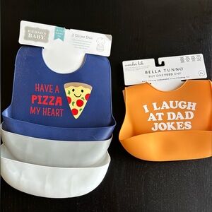 4 silicone bibs